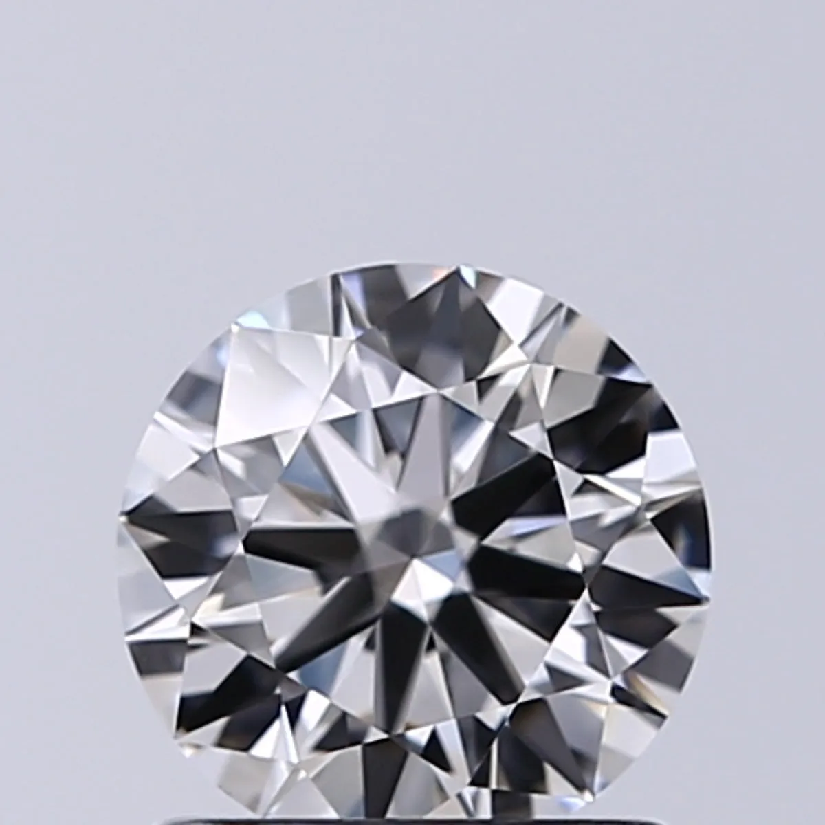 0.90 Carat Round Lab Grown Diamond