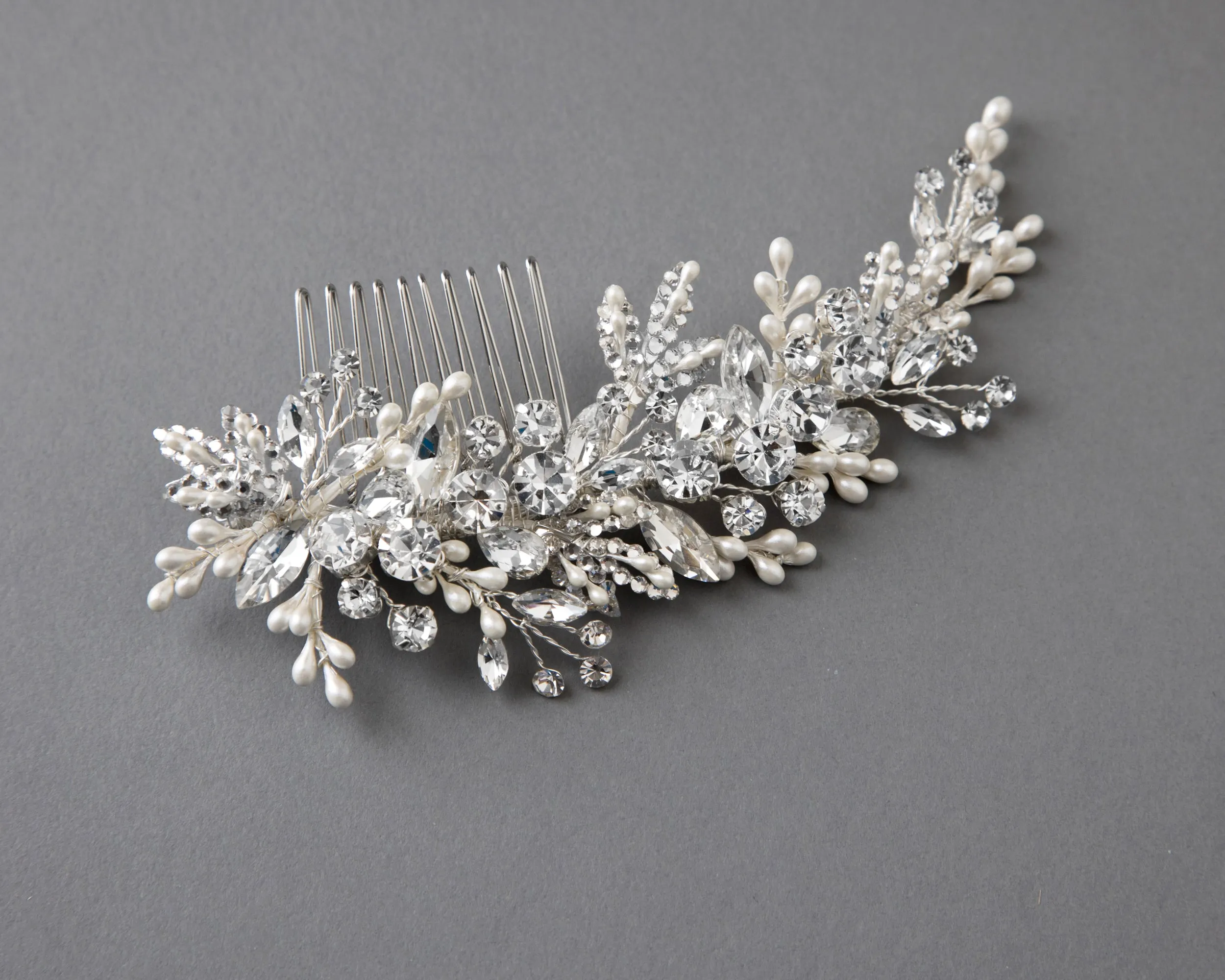 Sparkling Wedding Hair Comb with Pearl Drops